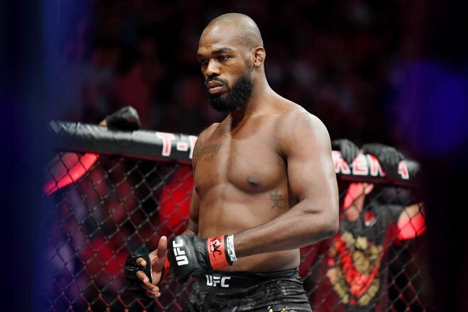 Jon jones renuncia a su titulo (1)