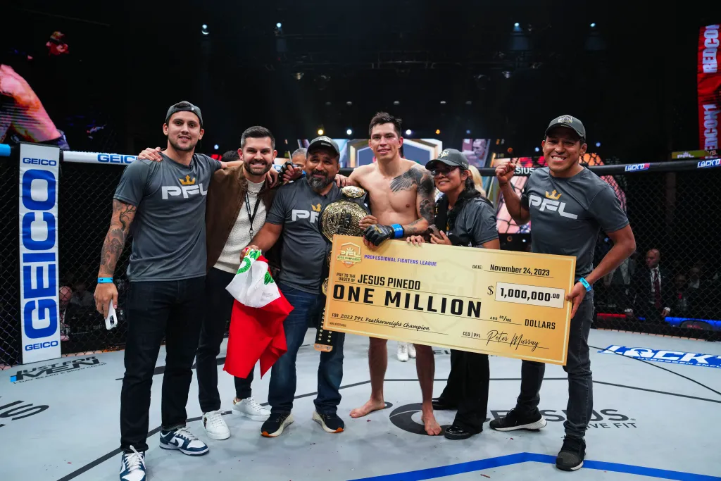 Jesus-Pinedo-vence a gabriel Braga-2023-PFL y gana un millón de dólares